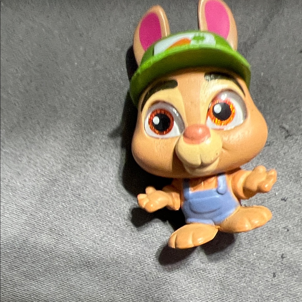 Stu Hopps from Zootopia Disney Doorable Series 11 Technicolor Takeover